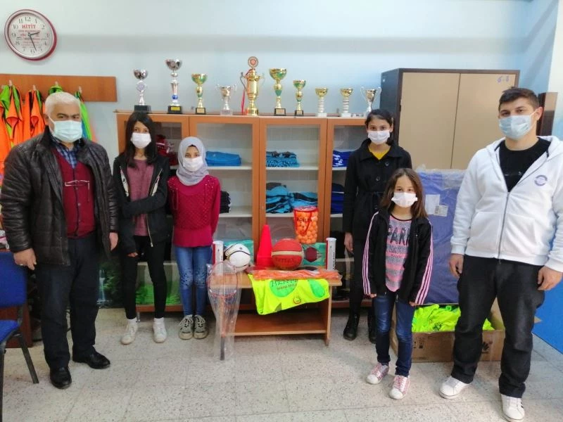 Bakanlıktan YBO’lu öğrencilere spor malzemesi desteği
