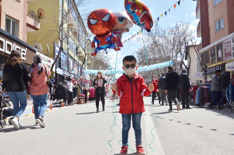 Elbistan’da ‘alışveriş bayramı’ düzenlendi
