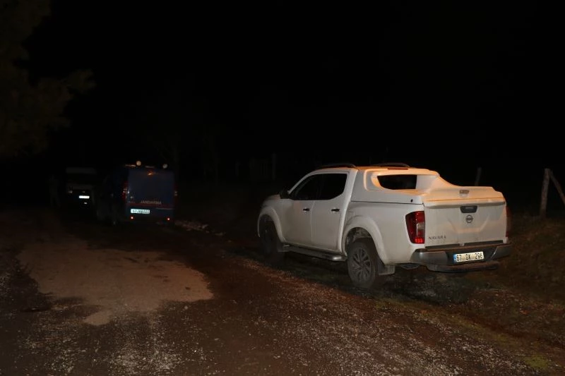 Kayıp gencin cesedi ormanda arandı, baba ile üvey anne gözaltına alındı
