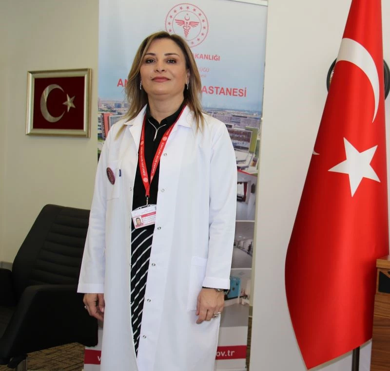 (ÖZEL) Kamu hastanelerinde bir ilk: Vücuda kesik açmadan ameliyat
