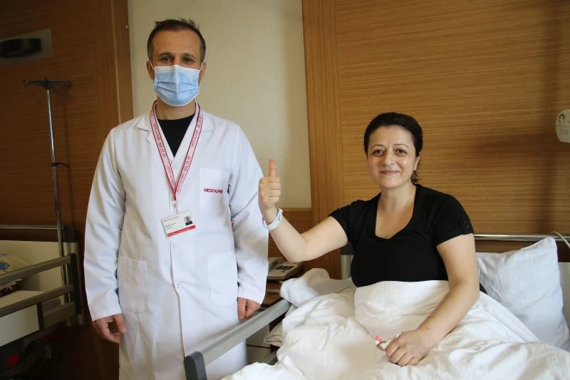 Bardağı kaldıramayınca hastaneye gitti, kolu kesilmekten son anda kurtuldu
