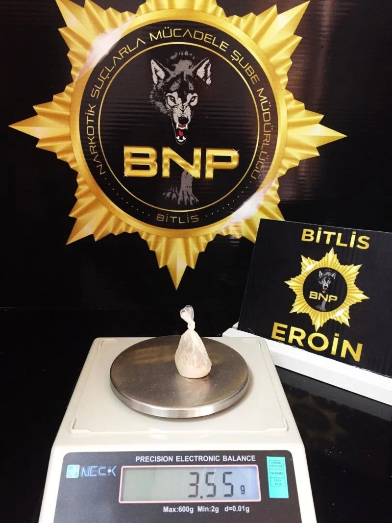 Bitlis’te bir kişinin üst aramasında eroin ele geçirildi
