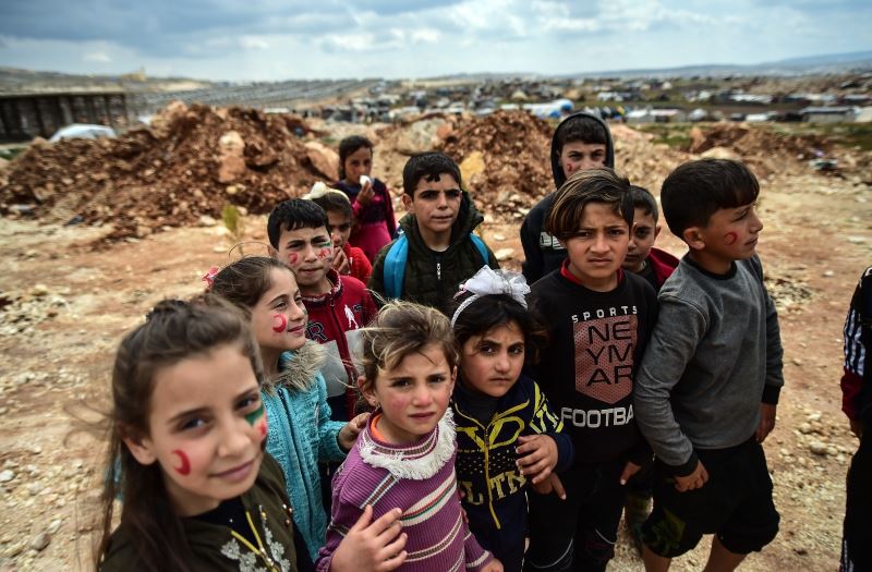 Suriyeli çocuktan savaşın özeti: “Bana yitirdiklerimi geri verin”
