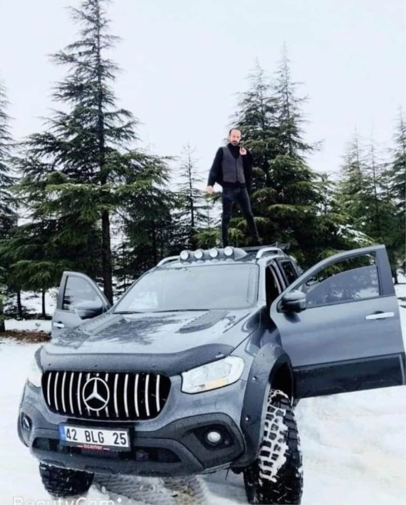 Akşener’le diyaloğuyla gündeme gelen, ardından lüks yaşamı ortaya çıkan Yüksel Temur’dan açıklama
