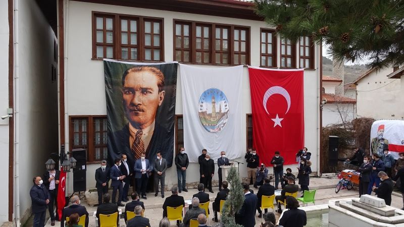 Plevne kahramanı Gazi Osman Paşa, ölüm yıl dönümünde anıldı
