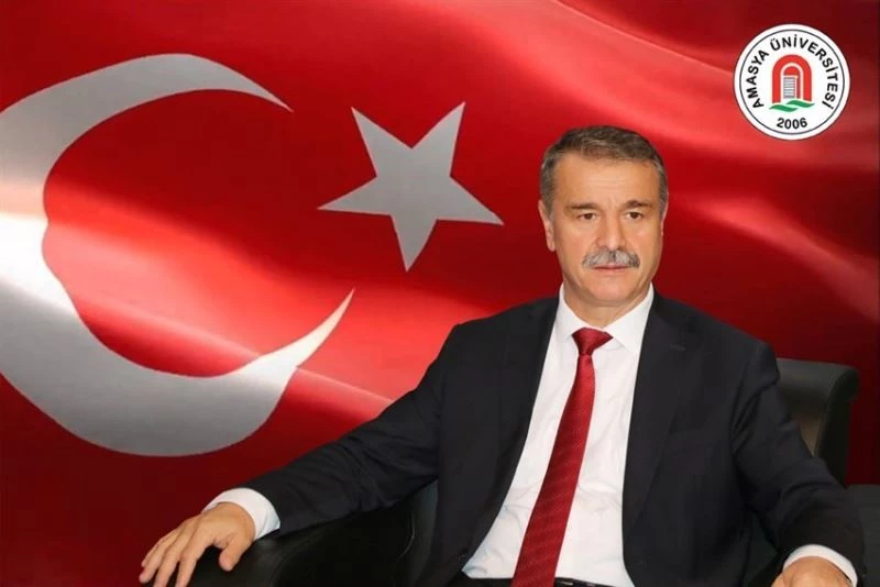 Rektör Elmacı: “Demokrasi, milli irade ve devletimizin her zaman yanındayız”
