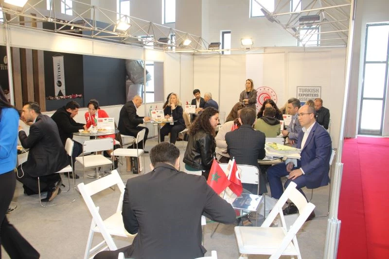 Ege İhracatçı Birliklerinden Modeko’ya büyük destek
