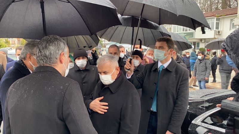 AK Parti Genel Başkanvekili Yıldırım, Sakarya’da cenaze namazına katıldı
