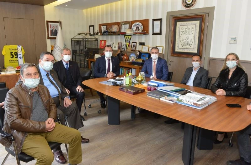 Başkan Yüksel çiçeği burnunda muhtarları ağırladı
