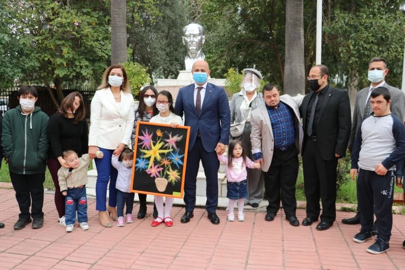 Nacar, down sendromlu çocuklarla buluştu
