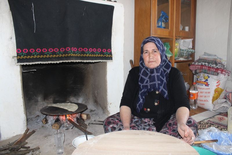 Muhtar Nihal ablanın 10 parmağında 10 marifet var
