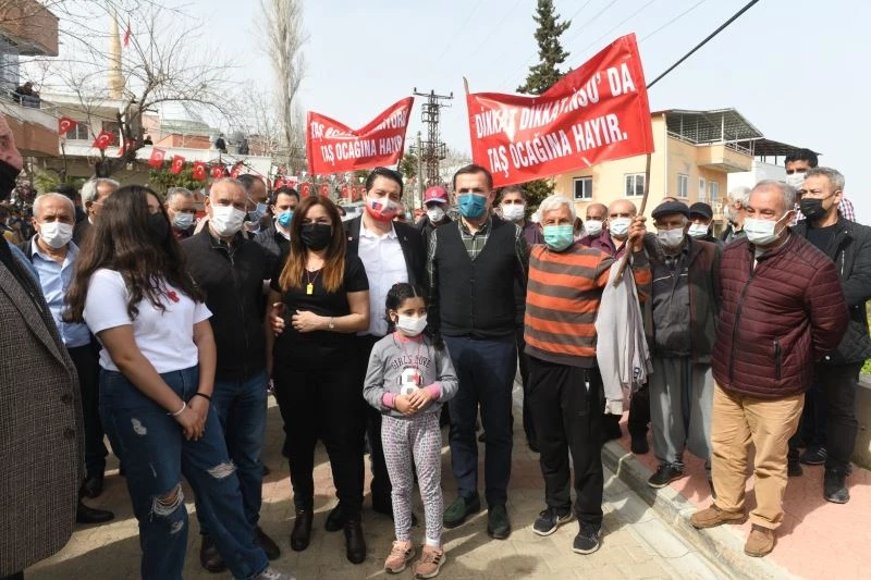 Başkan Özyiğit: “Mersin’e bu kötülüğü yapmayın”
