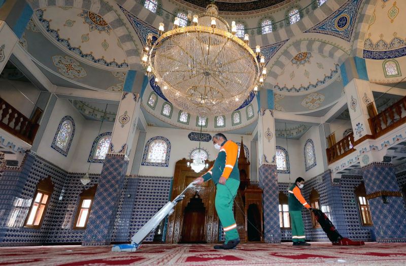 Çankaya’da camilere Ramazan temizliği
