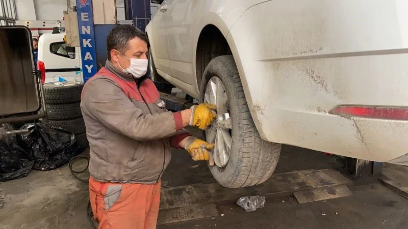 Lastikçilerde yaz lastiği değiştirme yoğunluğu
