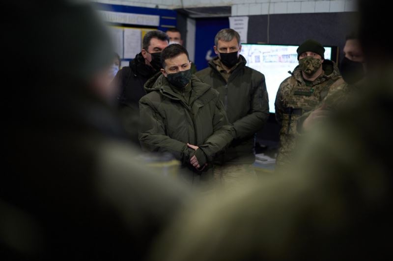 Zelenskiy, Rusya ile gerginliği tırmandıran Donbass’a gidiyor
