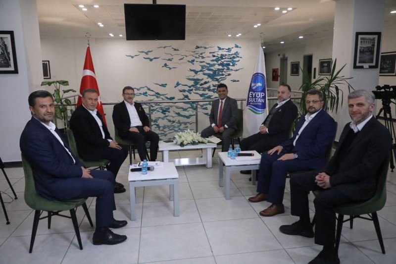 Başkan Deniz Köken: “Eyüpspor ve Alibeyköy Spor’un başarısı önemli”

