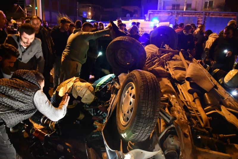 Turgutlu’da feci kaza: 2 ölü, 4 yaralı
