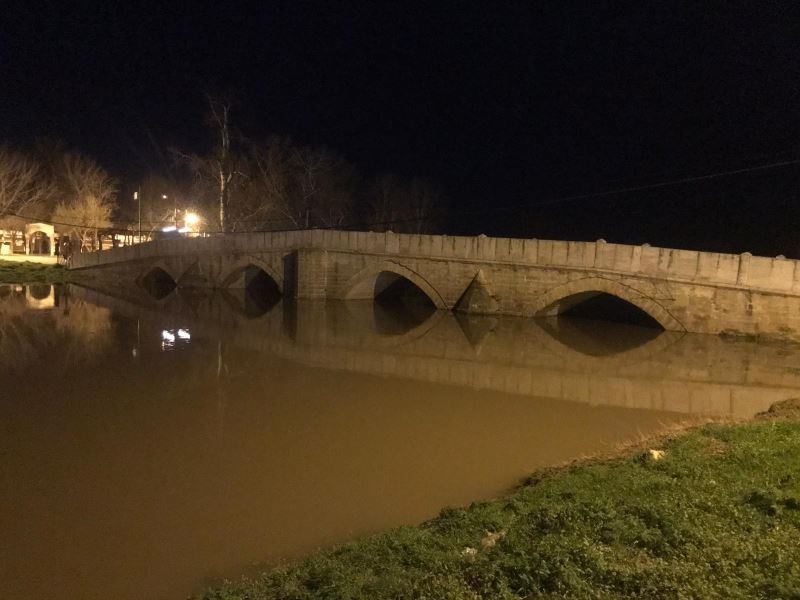 Tunca Nehri’nde su seviyesi mevsim normallerinde, taşkın riski yok
