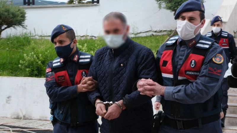 Her yerde aranan cinayet şüphelisinin arkadaşı tutuklandı
