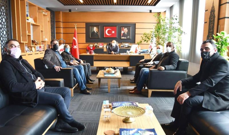 Erzurumlulardan Başkan Oral’a ziyaret
