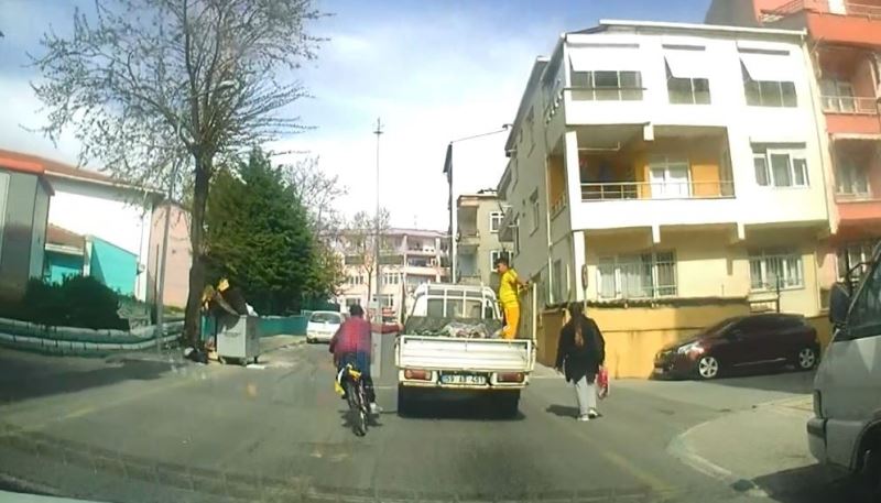 (Özel) Bisikletiyle ölümüne yolculuk kamerada: Uyaranlara tepki gösterdi
