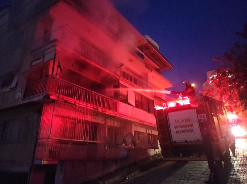Kuşadası’nda ev yangınında kundaklama iddiası
