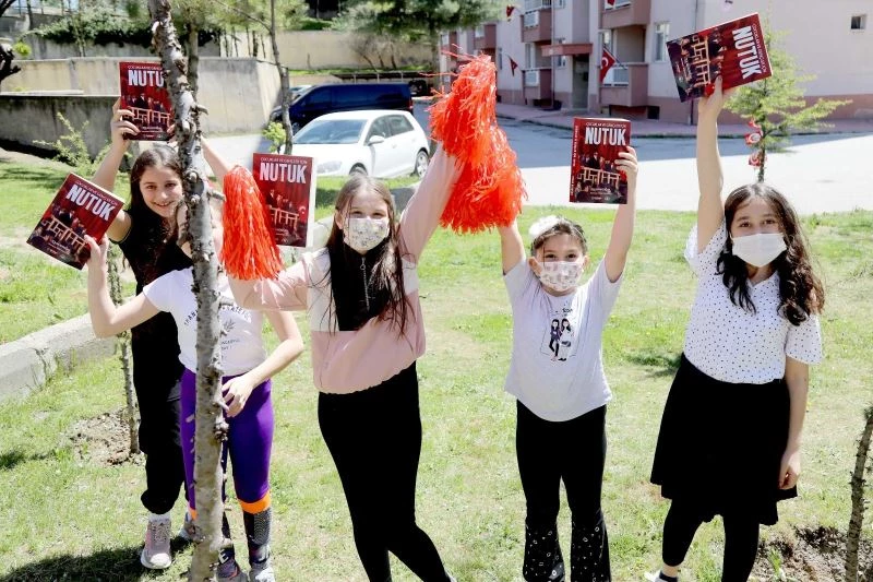 Çocuklara ve gençlere 3 bin Nutuk
