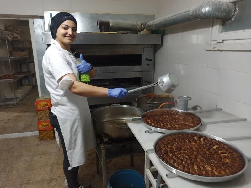 Afyokarahisar’ın damaklarda bıraktığı eşsiz lezzeti: ‘haşhaşlı tatlı’
