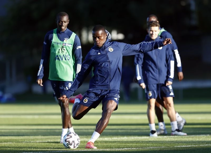 Fenerbahçe, Sivasspor maç saatini beklemeye başladı
