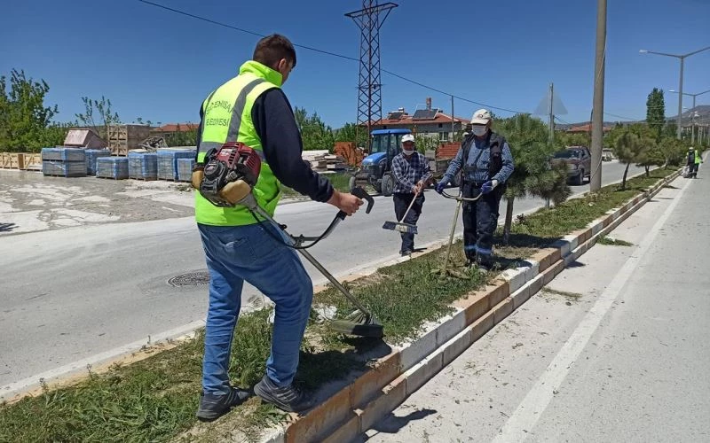 İscehisar’ın yeşil alanları güzelleşiyor
