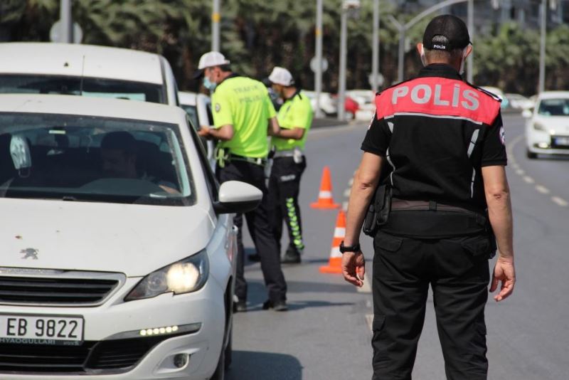 İzmir’de tam kapanma kurallarına uymayanlara 34 milyon liranın üzerinde ceza
