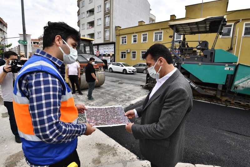 Osmangazi Belediyesi’nden tam kapanmada asfalt mesaisi
