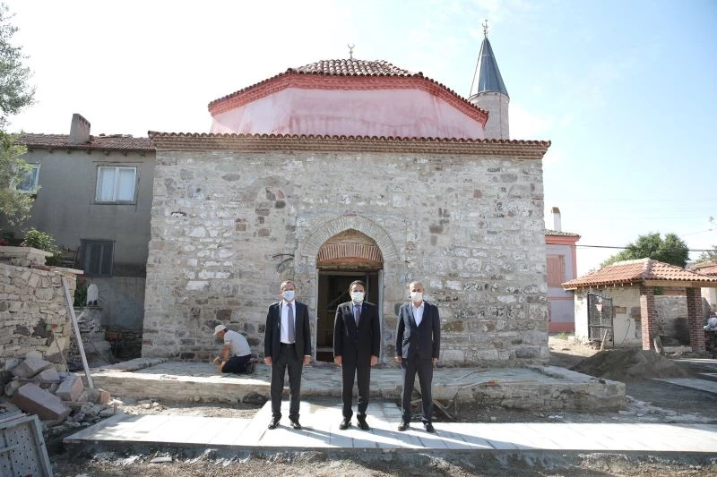 Altınova’nın tarihi Kadı Camii’nde son viraj
