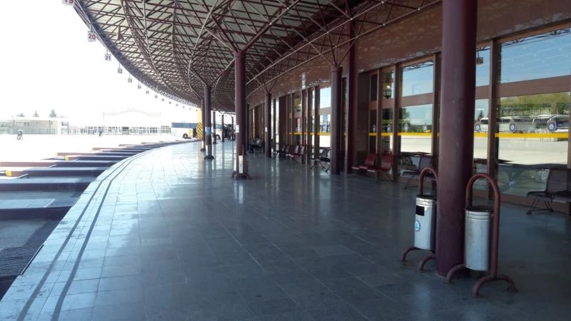 Bayram öncesi otobüs terminali sessizliğe büründü

