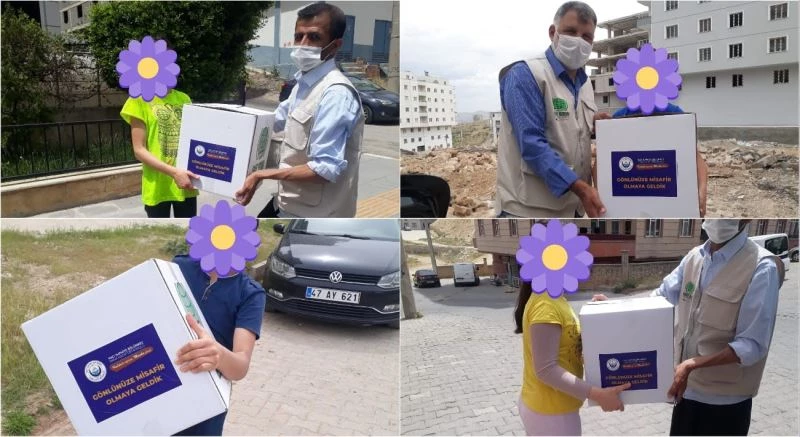 Mardin’de öğrenciler kumbaraları ile gönüllere misafir oldu
