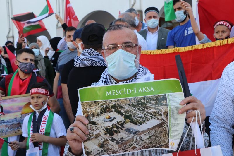 İsrail’in Mescid-i Aksa’ya ve Filistin’e saldırıları Mersin’de protesto edildi
