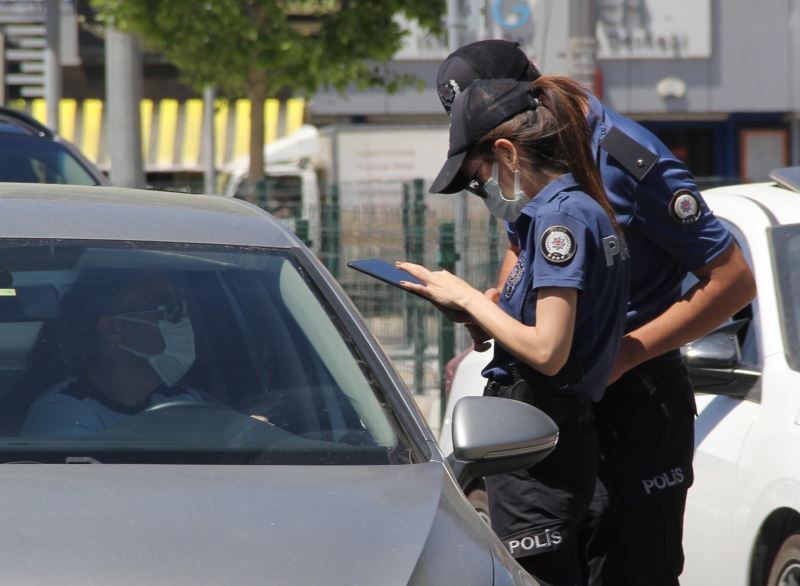 İzmir’deki vakalarda dikkat çeken düşüş
