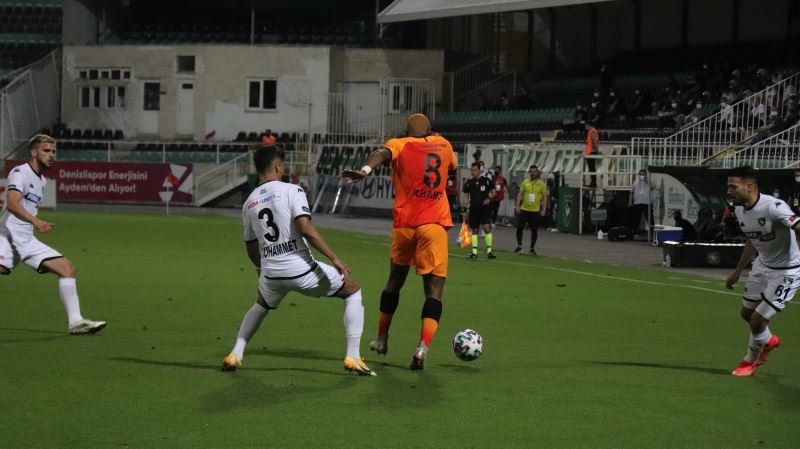 Süper Lig: Denizlispor: 0 - Galatasaray: 0 (Maç devam ediyor)

