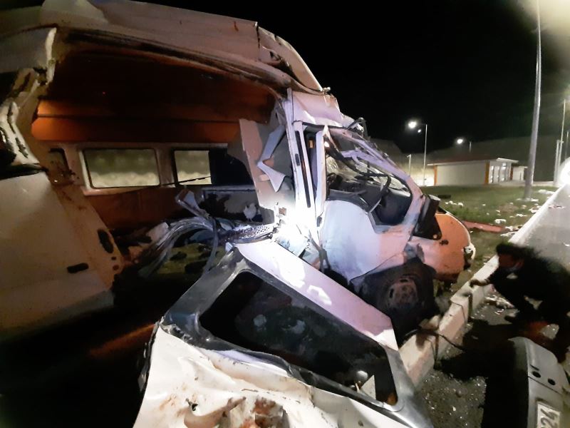 Elazığ’daki minibüs kazasında 1 kişi hayatını kaybetti
