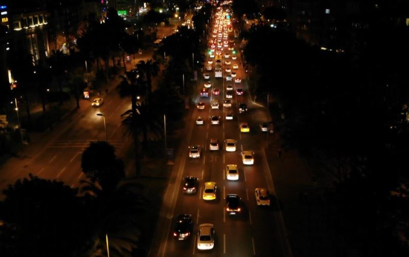 Kudüs’e destek olmak için binlerce araçtan oluşan konvoy düzenlendi
