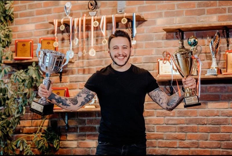 Ünlü saç tasarımcısı Hasan Hüseyin Yılmaz: “2021’de kıvırcık modeller öne çıkıyor”
