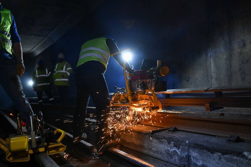 Ankara Metrosu’nda aşınan raylar yenileniyor
