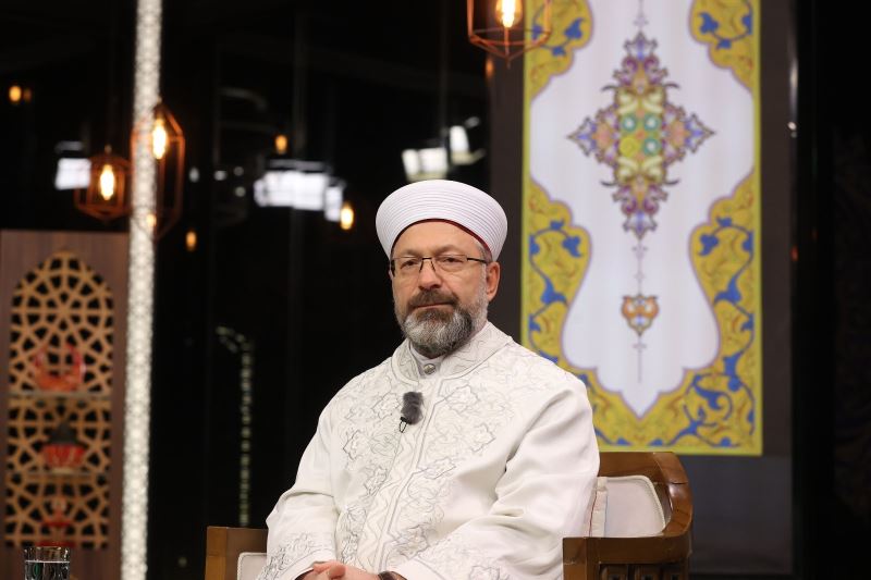 Diyanet İşleri Başkanı Prof. Dr. Ali Erbaş: “Camilerde bayram namazımızı kılacağız”
