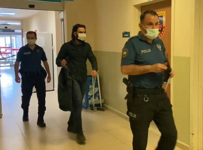 İşyeri sahibi parasını isteyen işçisini 2 arkadaşı ile birlikte dövüp, hastanelik etti
