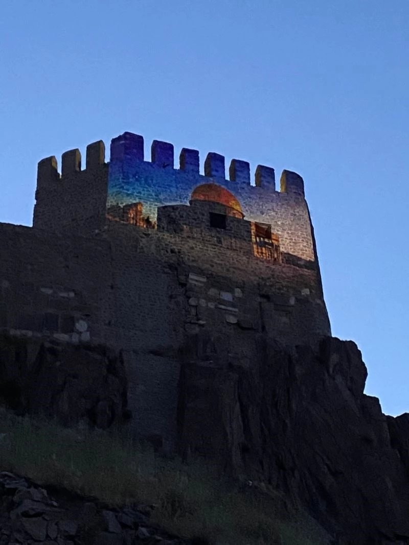 Ankara Kalesi’ne Mescid-i Aksa görseli yansıtıldı
