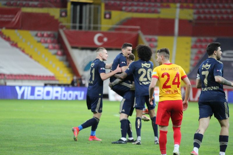 Süper Lig: Kayserispor: 1 - Fenerbahçe: 2 (Maç sonucu)

