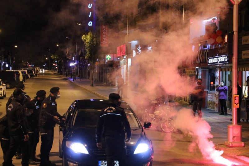 Polis şampiyonluk kutlamasına engel olmak için yoğun çaba gösterdi
