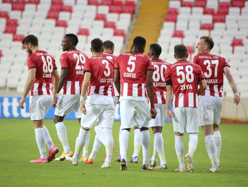 Sivasspor’da 10 futbolcunun sözleşmesi bitiyor!
