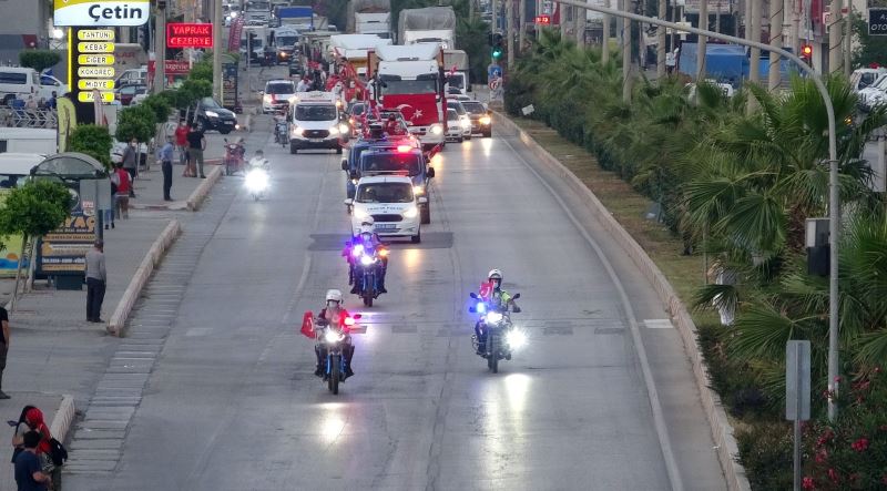 Mersin’de araç kortejli 19 Mayıs kutlaması
