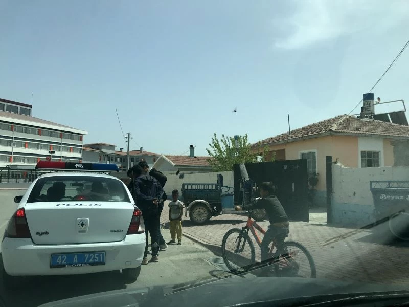 Teyzesinin oğlunu öldürdü, yengesini yaraladı
